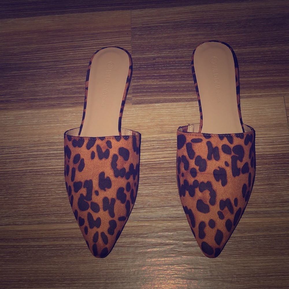 BRAND NEW CHEETAH SLIDES💕💕💕